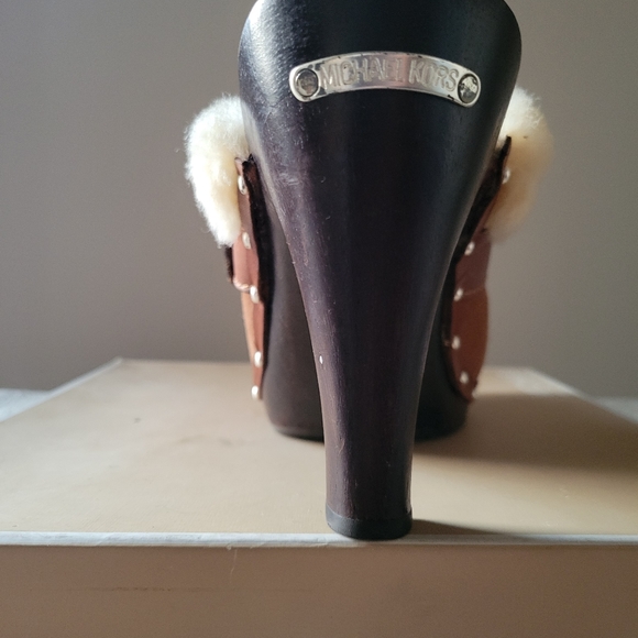 COPY - Michael Kors Shearling High Stepping Vintage Mules size 9 - Picture 5 of 9